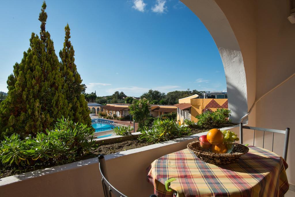 Blue Lagoon Roda  Exterior photo